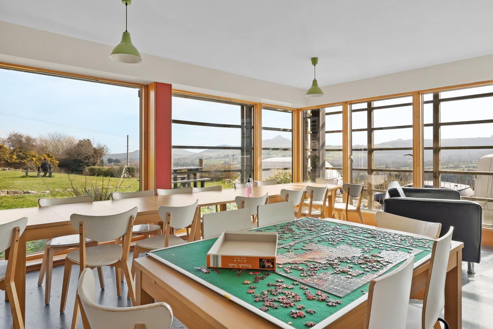 אניסקרי Knockree Hostel מראה חיצוני תמונה