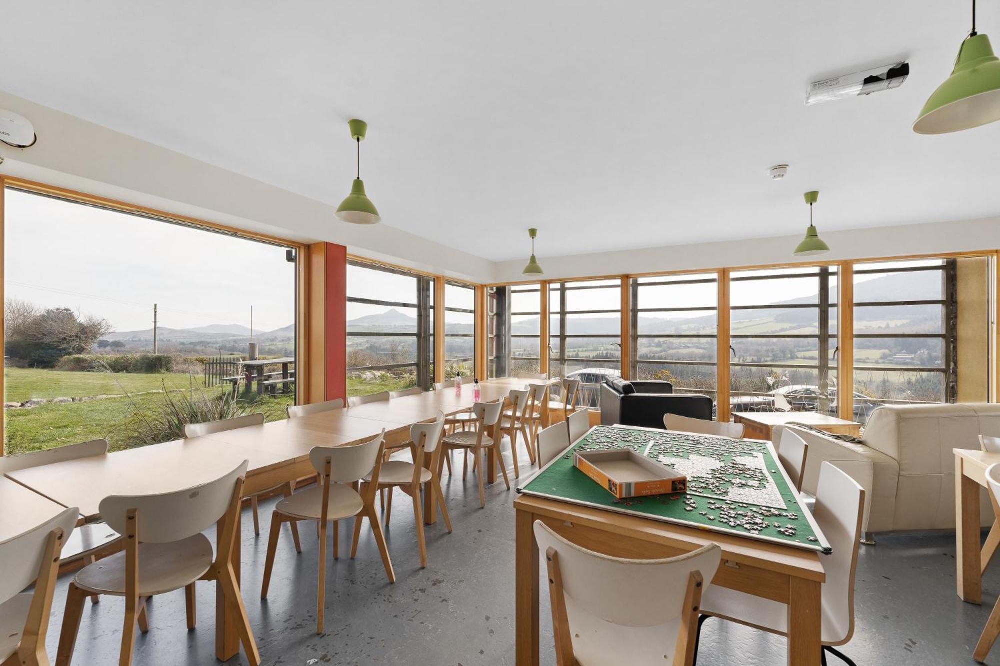 אניסקרי Knockree Hostel מראה חיצוני תמונה