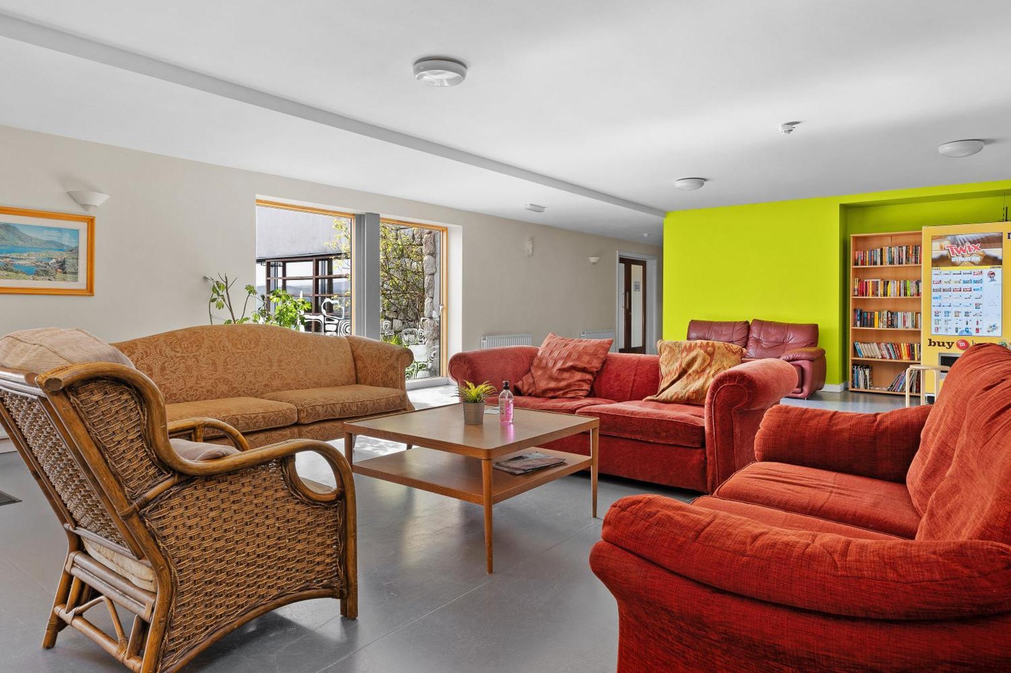אניסקרי Knockree Hostel מראה חיצוני תמונה