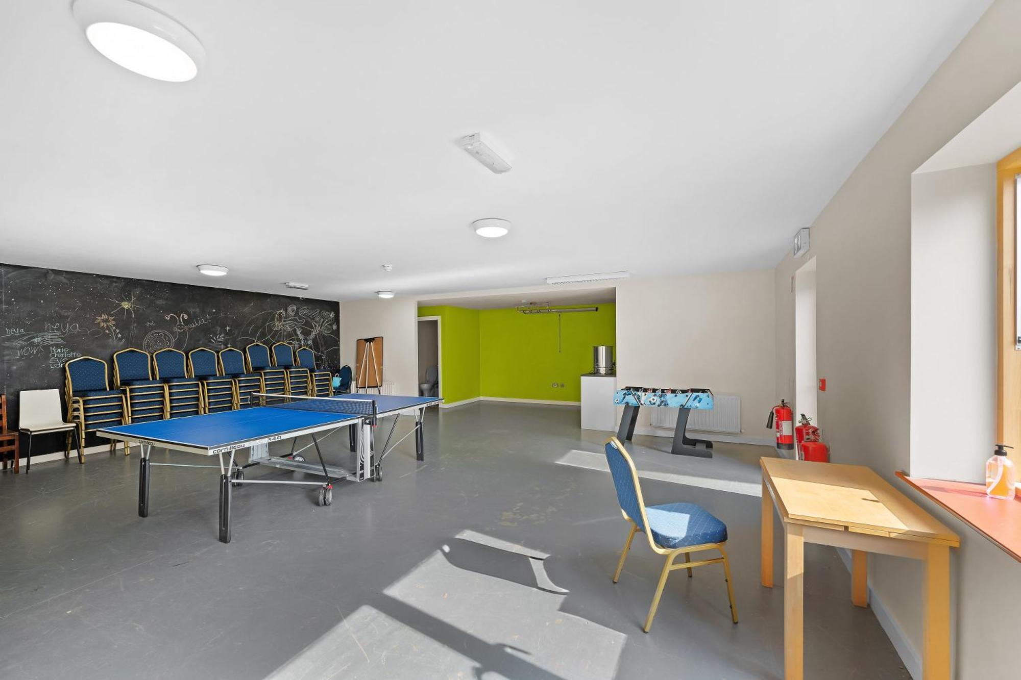 אניסקרי Knockree Hostel מראה חיצוני תמונה