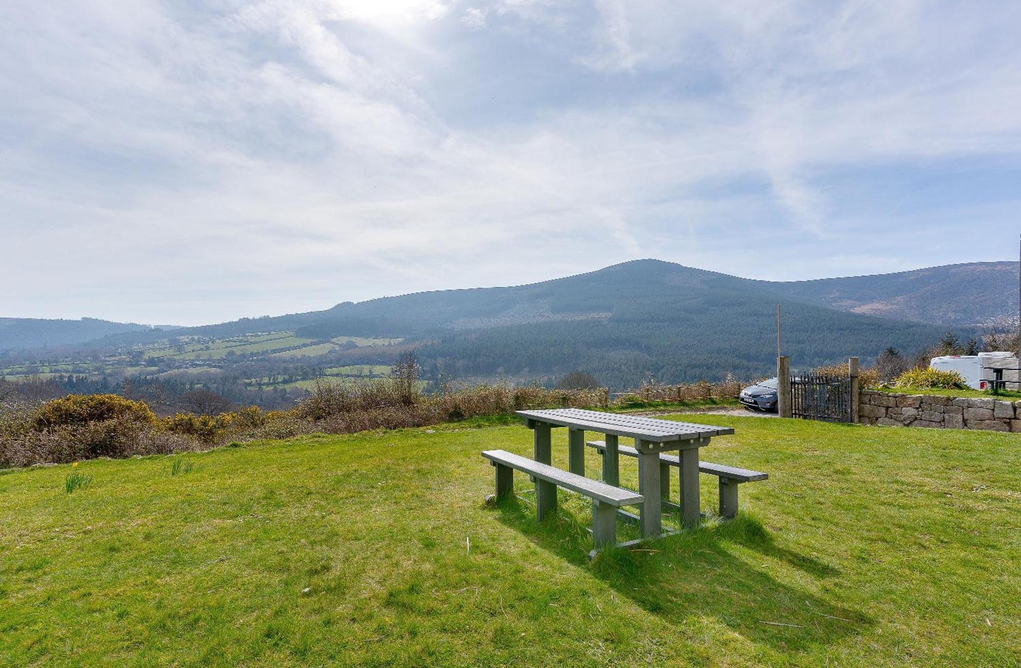אניסקרי Knockree Hostel מראה חיצוני תמונה