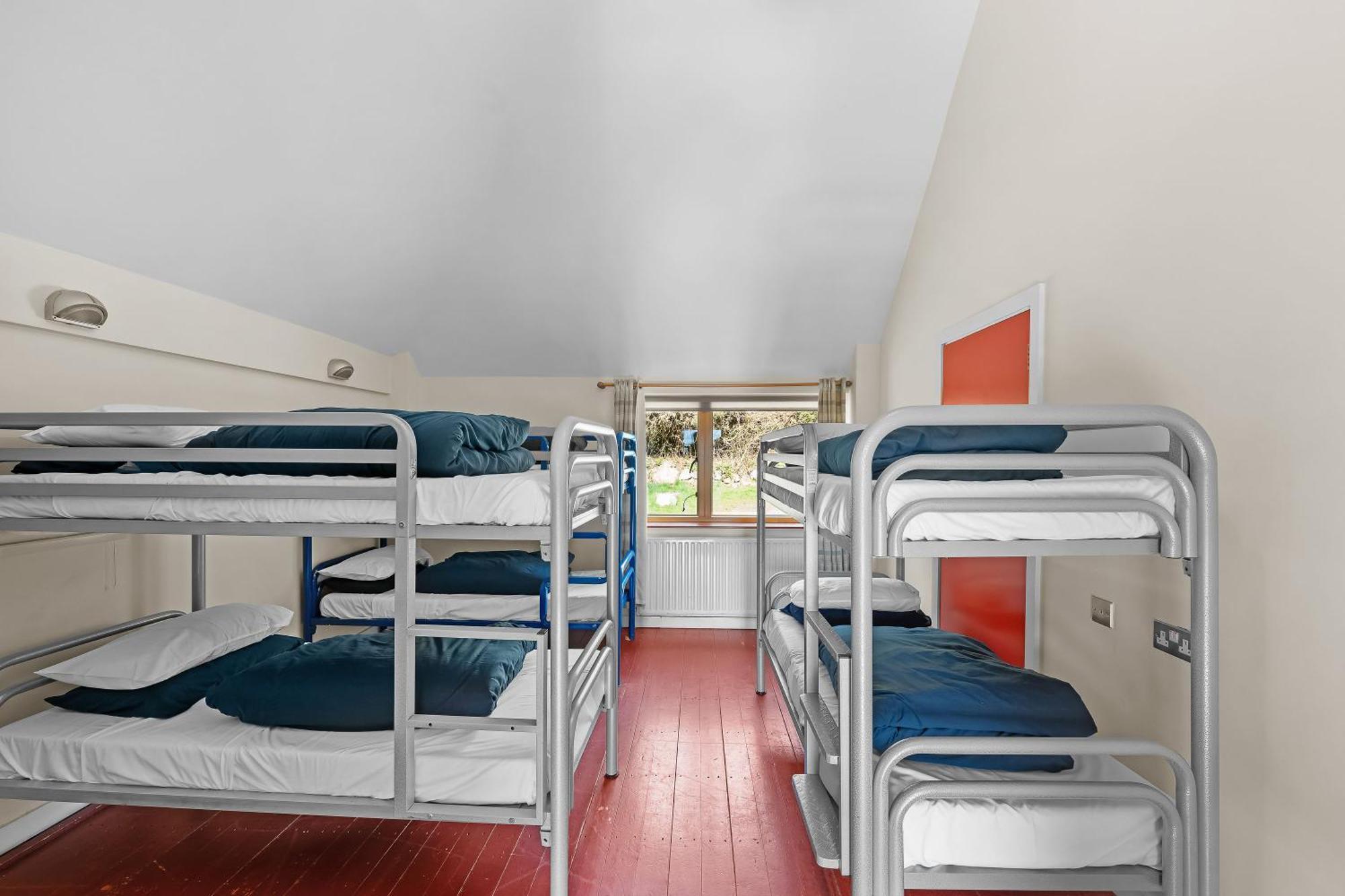 אניסקרי Knockree Hostel מראה חיצוני תמונה